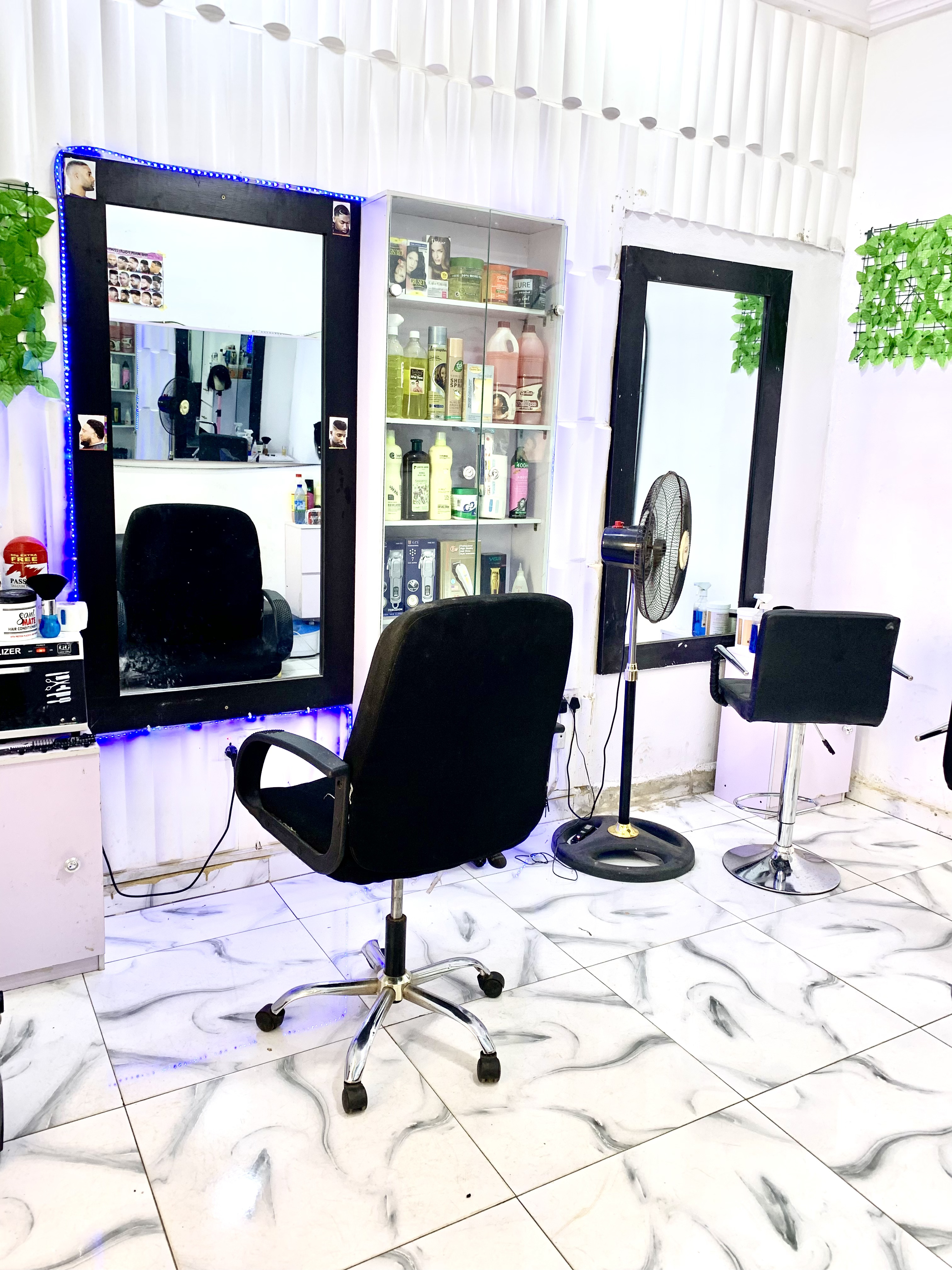 Salon Image 2